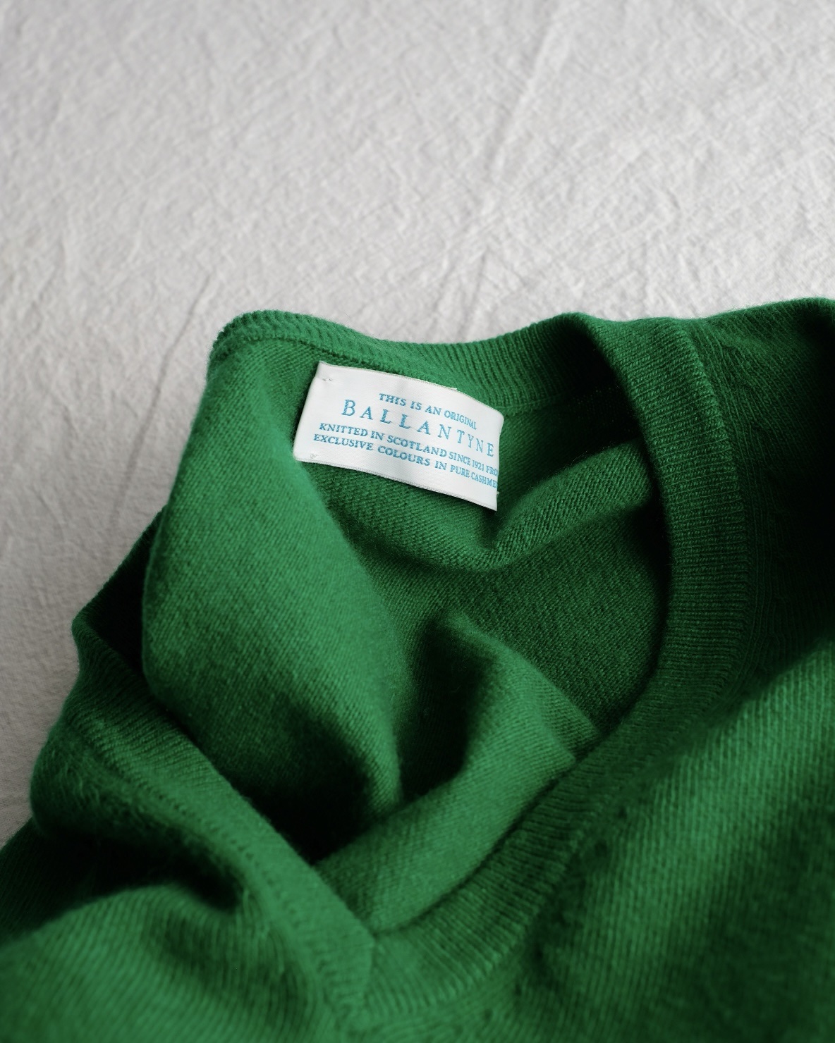 Ballantyne Cashmere Sweater, Green - 画像 (4)